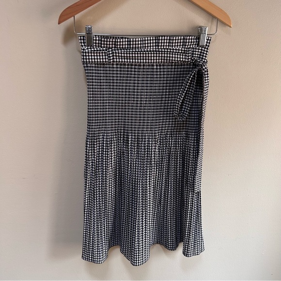 Zara ~new ~Gingham Check Smocked Pleated Skirt in size XS - Picture 2 of 13